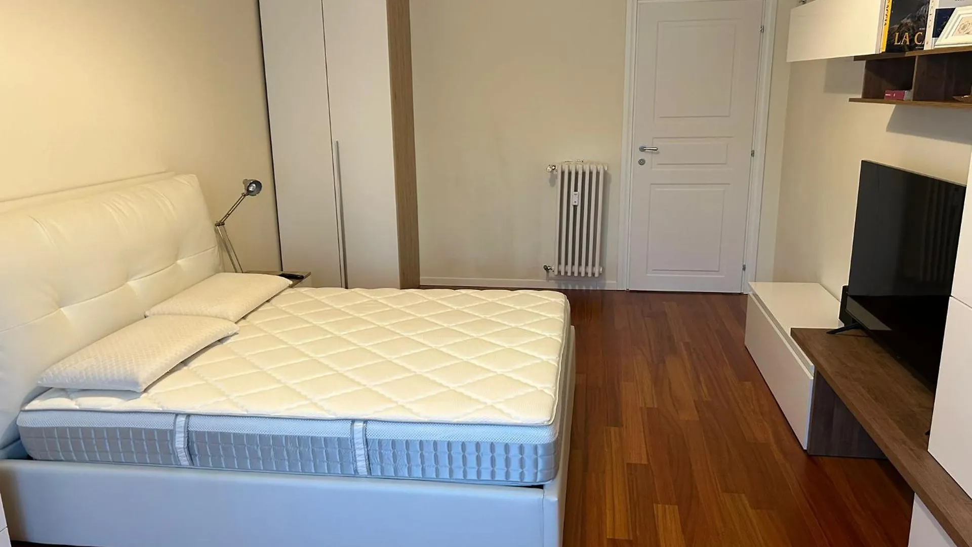 Central Station Milan Apartment